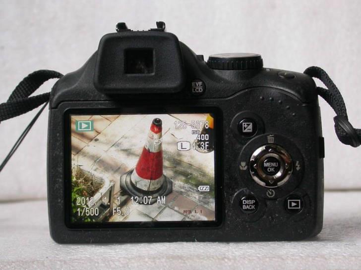 599元富士sl245小单反相机